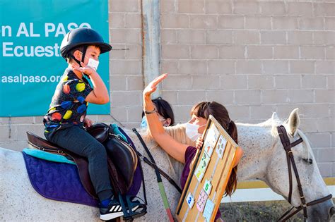 Equinoterapia Y Fomento Del Lenguaje Oral Terapia Con Caballos En