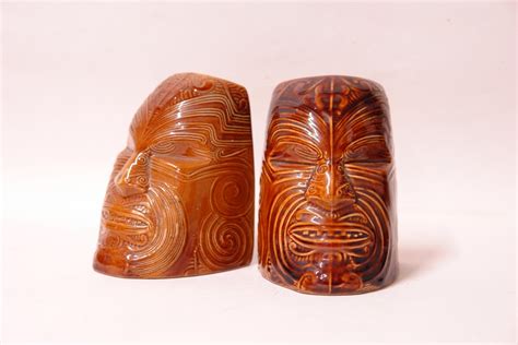 A Pair Of Crown Lynn Wharetana Maori Art Moko Book Ends Antique