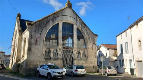 Pont lAbbé dArnoult les travaux de réhabilitation de la halle