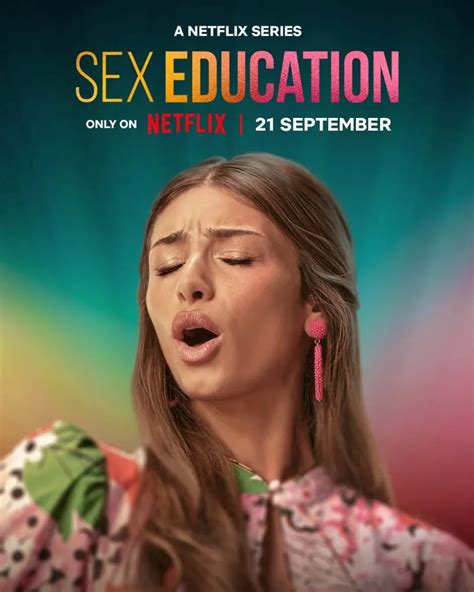 Sex Education 4 I Protagonisti Ritratti Nei Nuovi Sensuali Poster Dellultima Stagione