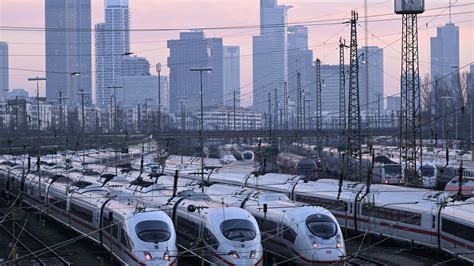 German Rail Workers Strike Over Pay and Hours - The New York Times