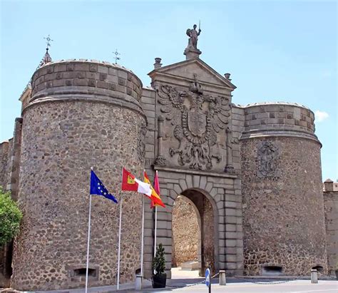 Las impresionantes Puertas de Toledo un recorrido histórico 2025