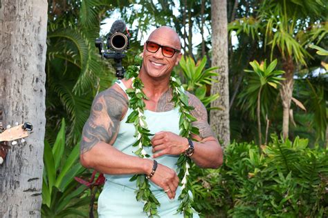 Dwayne The Rock Johnson Confirms He S Wearing A Bodysuit For Live