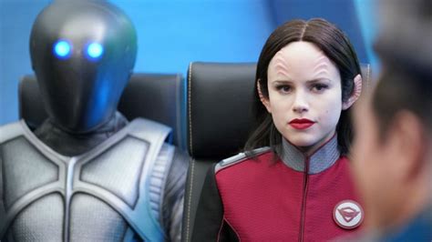 Why Did Alara Leave The Orville? - ThePopTimes