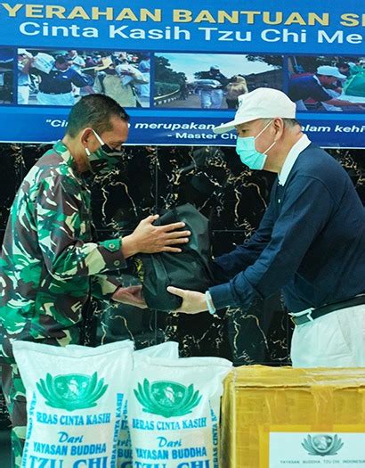 Sembako Cinta Kasih Untuk Warga Terdampak Covid 19 Di Medan Yayasan