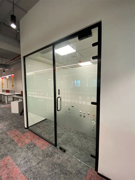 Aluminium Glass Hinged Door In Tamil Nadu For Office At Rs Sq