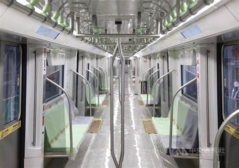 捷運萬大中和線首輛列車亮相 拚2027年通車 生活 中央社 Cna