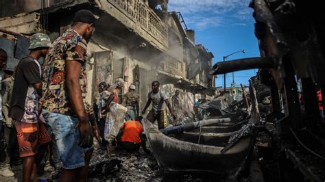 La Une Trois Jours De Deuil National En Ha Ti Apr S L Explosion D Un