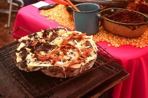 What Is Oaxacan Food? | 7 Great Must Try Traditional Oaxacan Dishes