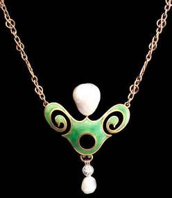 Pendant Necklace Art Nouveau Colonna Edward 18K Gold Shape Green