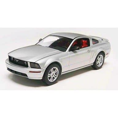 駿河屋 買取1 25 Ford 06 MUSTANG GT REVELL MUSCLE 85 2839 プラモデル