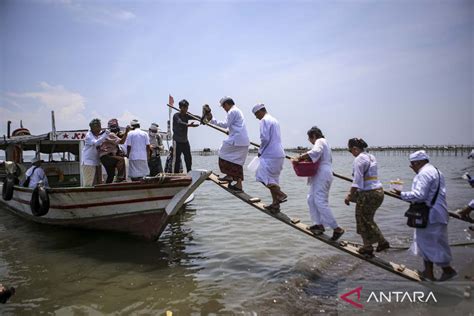 Yuk Intip Prosesi Upacara Melasti Yang Digelar Di Sejumlah Daerah Di