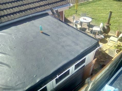 Fitting A Flat Rubber Epdm Roof Wr Roofing