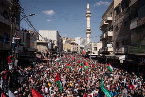 مسيرات في عمان والمحافظات رفضا للحرب الإسرائيلية على غزة 22 الاعلامي