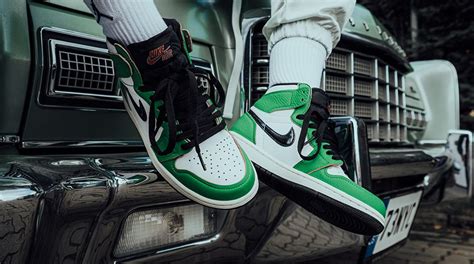 WMNS AIR JORDAN 1 HIGH OG LUCKY GREEN Daugiau Apie Prekinius