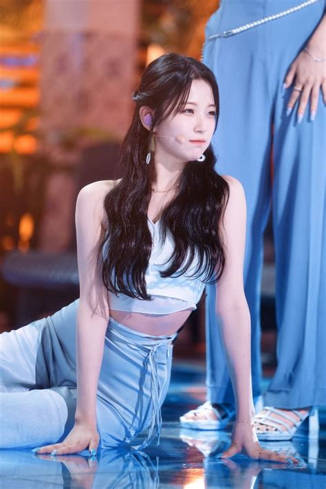 PD Note Mission Photo fromis 9 프로미스나인 Baek Jiheon SBS Inkigayo 2022