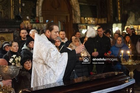 Cephede Hayat N Kaybeden Ukraynal Asker I In Cenaze T Reni D Zenlendi