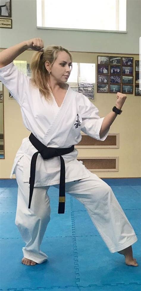 Pin By Bilale On Musculation Women Karate Martial Arts Girl Martial Arts Women