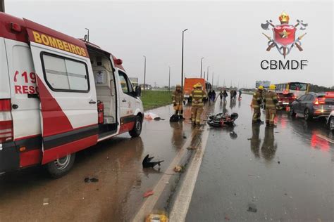 Motociclista De Anos Morre Ap S Colidir Contra Nibus Na Br