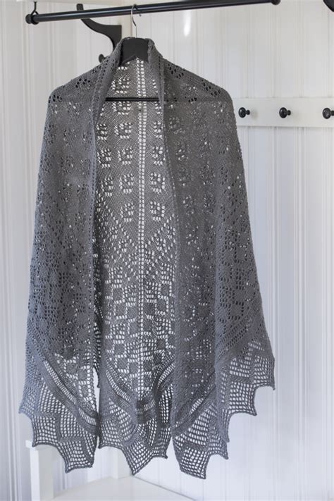 Free Knitting Pattern For A Beautiful Lace Shawl Knitting Bee