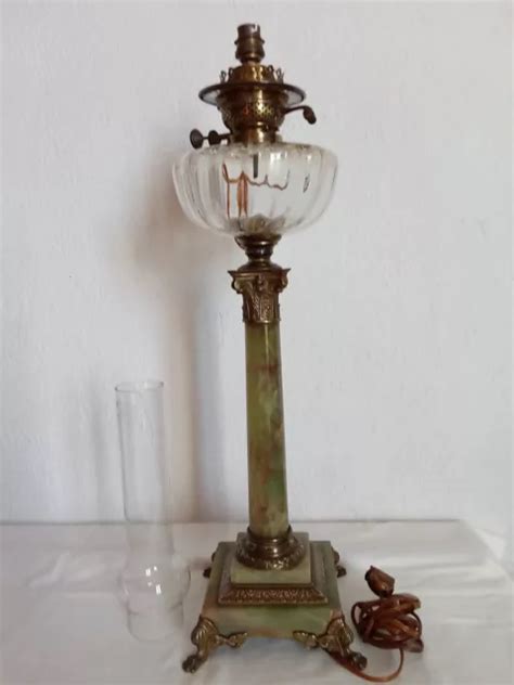 ANCIENNE LAMPE A Petrole Onyx Pieds Griffes En Bronze Oil Lamp EUR 201