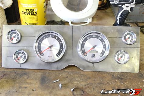 Auto Meter American Muscle Gauges 06