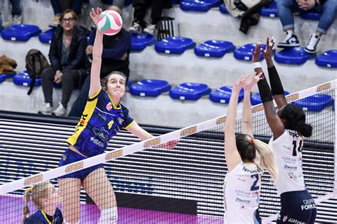 Volley Femminile A Lopposto Marina Giacomello Va A Completare Il