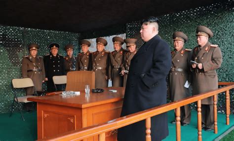 金正恩携女视察炮兵部队 并观摩火力袭击训练 搜狐大视野 搜狐新闻