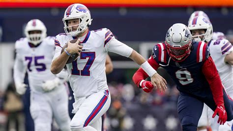 Buffalo Bills Quarterback Josh Allen Escapes Three Pats Defenders For