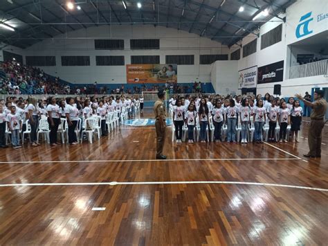 Pm De Patroc Nio Realiza Formatura Do Proerd Para Alunos Patos