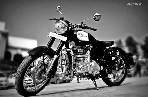 Royal Enfield Black Wallpapers Top Free Royal Enfield Black Backgrounds Wallpaperaccess