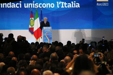 Ovazione Per Mattarella All Apertura Dell Assemblea Annuale Di Anci