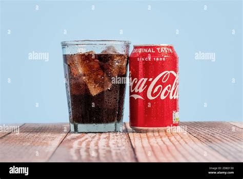 Coca Cola Can Condensation Hi Res Stock Photography And Images Alamy