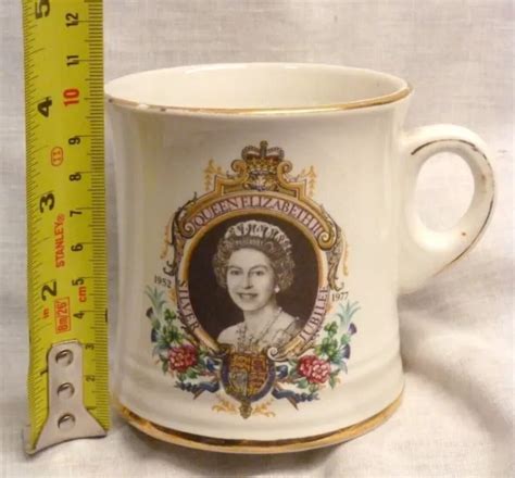 QUEEN ELIZABETH II Silver Jubilee Mug 1977 Broadhurst Brothers Pottery