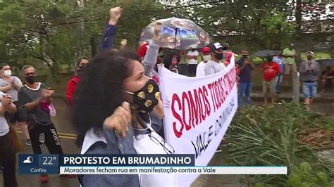 Moradores De Brumadinho Fecham Rua Em Protesto Contra A Vale MG2 G1