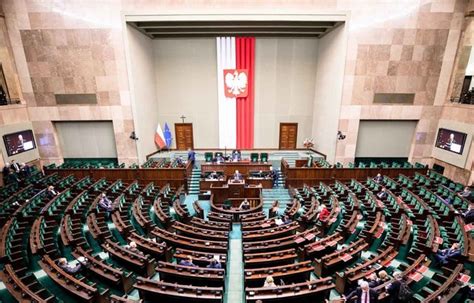 Sejm Komisja Finans W Publicznych Nie B Dzie Procedowa Prezydenckiego