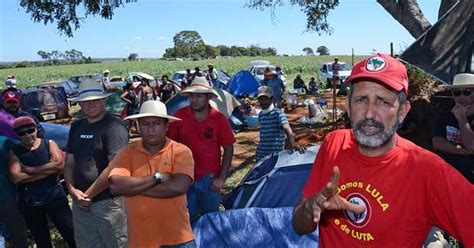 G1 Cerca de 450 famílias de sem terra ocupam fazenda no Distrito