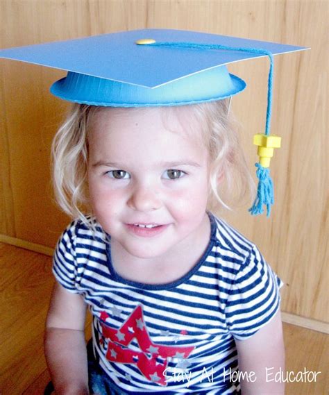 Diy Preschool Graduation Caps Stay At Home Educator In 2020 Diy