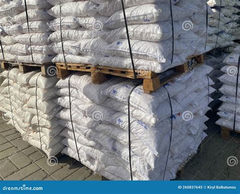 White Polypropylene Large Bags With Building Materials Or Bulk