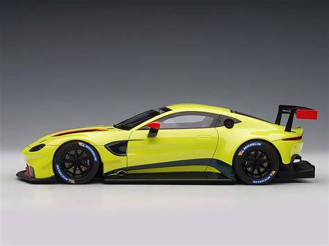 Autoart Aston Martin Vantage Gte Le Mans Pro Presenation Car