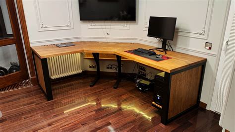 Умный рабочий стол пьедесталом с подсветкой Zigbee | Mensa Design