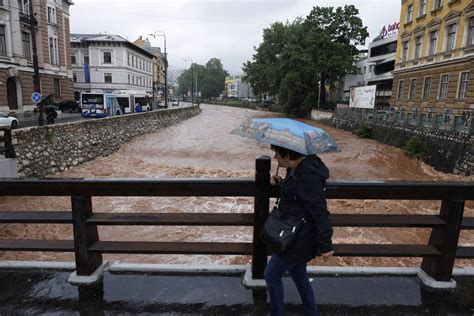 Miljacka danas Ko bi rek o čuda da se dese FOTO VIDEO BosnaInfo