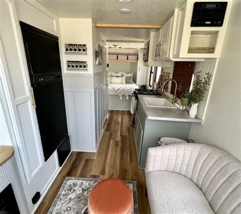 Sold Professionally Renovated Keystone Hideout Rd Travel Trailer