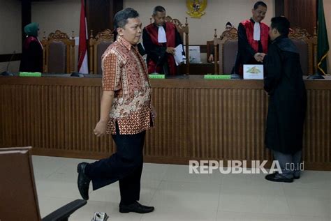 Mantan Panitera Pn Jakpus Divonis Lima Tahun Penjara Republika Online