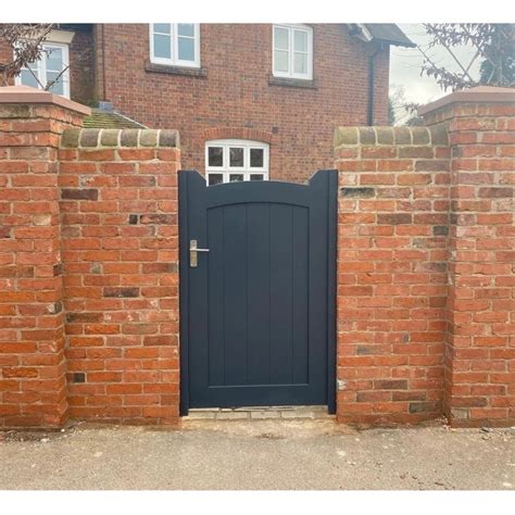 The Claverdon Aluminium Side Gate Contemporary Zero Maintenance