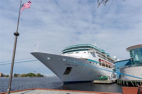 Norfolk VA Images | Royal Caribbean 'Vision of the Seas'