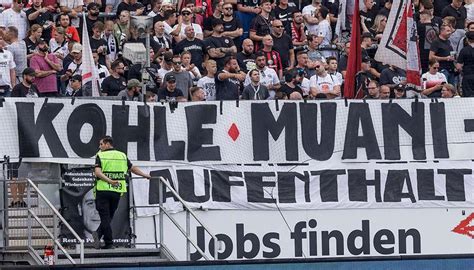 Frankfurt Fans Mit Klarem Statement Gegen Kolo Muani