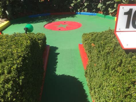 Par King Skill Golf Black Course Hole 10 — Mini Golf Reviews