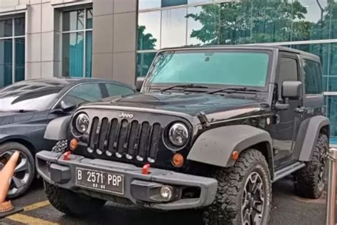 Resmi Dilelang Seharga Rp Juta Intip Spesifikasi Mobil Jeep