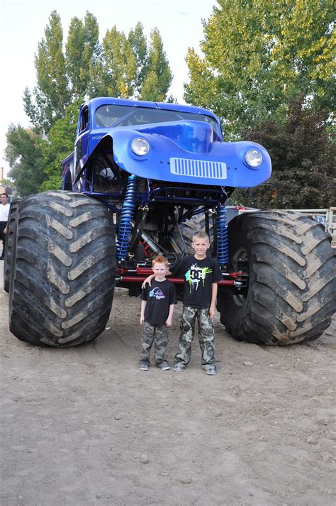 Lars, Jessica, Ashton & Gunnar: MoNsTeR TrUcK RaLLy!